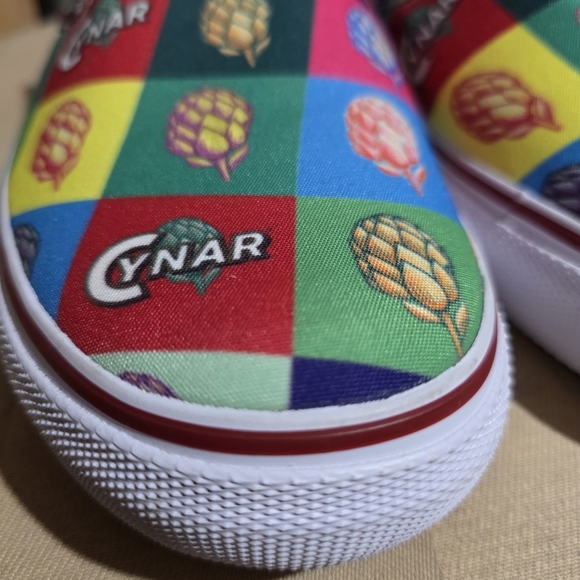 CYNAR 2018 RARE VANS TYPE SLIP ON SHOES NEW WITHOUT TAGS - Picture 5 of 8